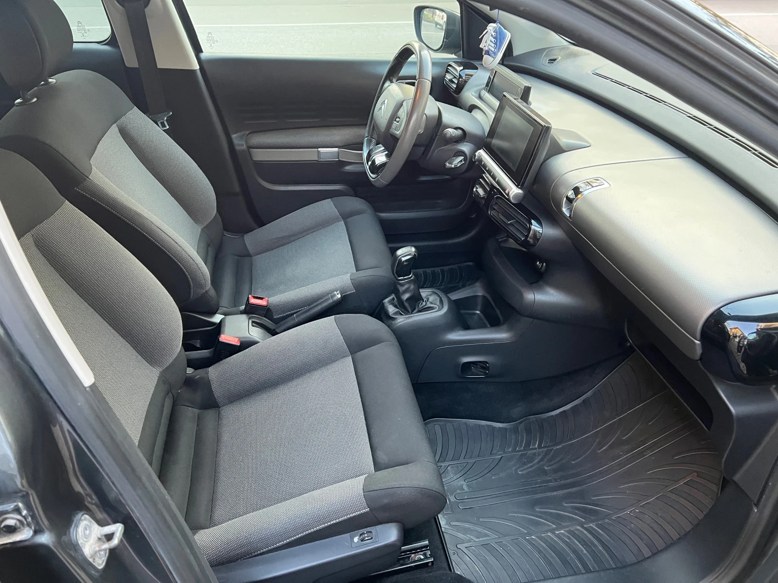 Citroen C4 Cactus 1.6HDI - изображение 7