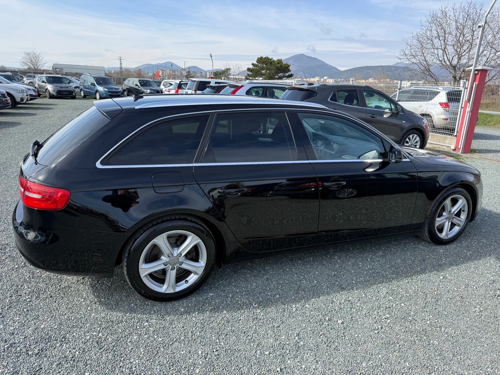 Audi A4 (KATO НОВА) - изображение 5