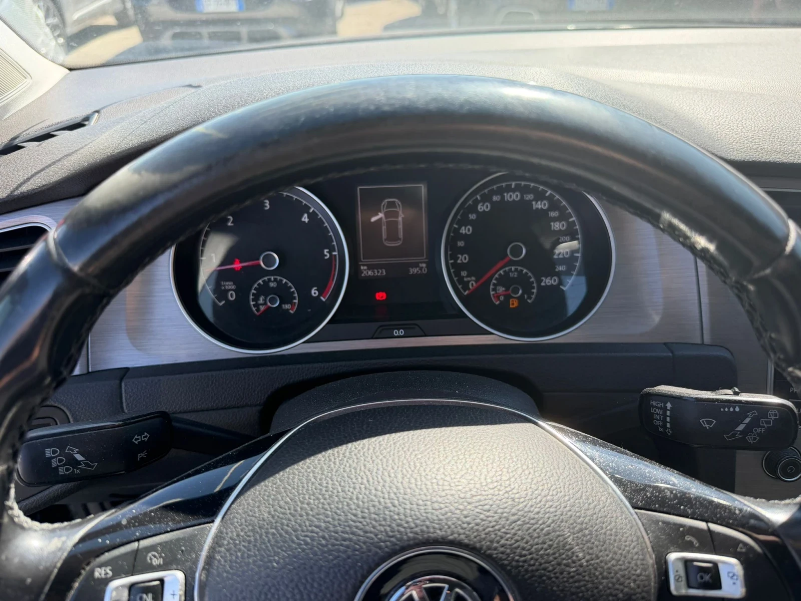 VW Golf 1.6 TDI 110 CV 5P Executive BlueMotion Technology, снимка 12 - Автомобили и джипове - 53934064