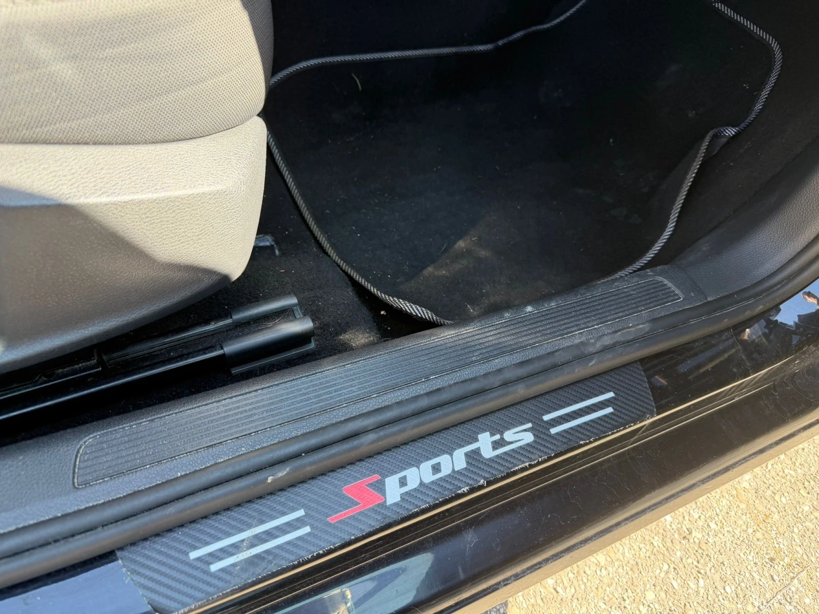 VW Golf 1.6 TDI 110 CV 5P Executive BlueMotion Technology, снимка 10 - Автомобили и джипове - 53934064