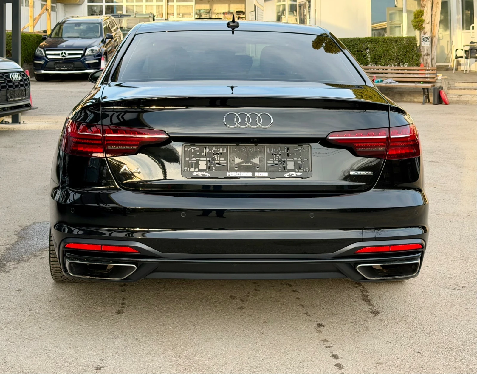 Audi A4 2.0 Tfsi Quattro S-line, снимка 4 - Автомобили и джипове - 54127412