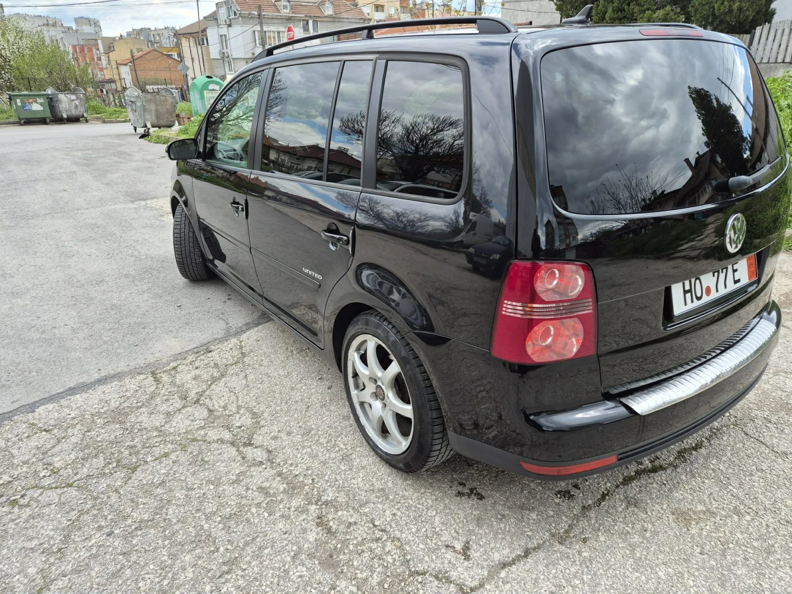 VW Touran 1.9 TDI 105kc 7Места, снимка 3 - Автомобили и джипове - 54302875