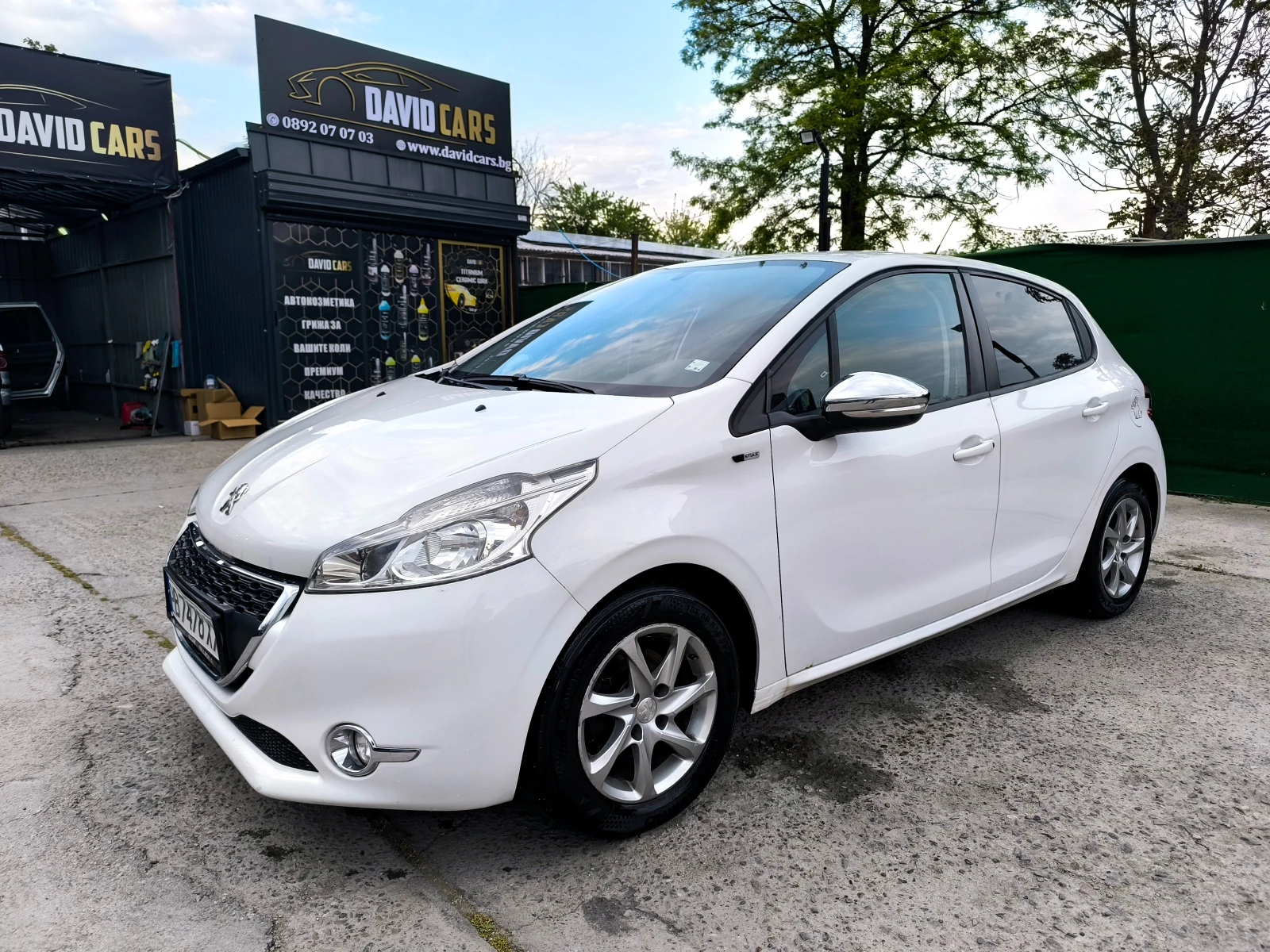 Peugeot 208
