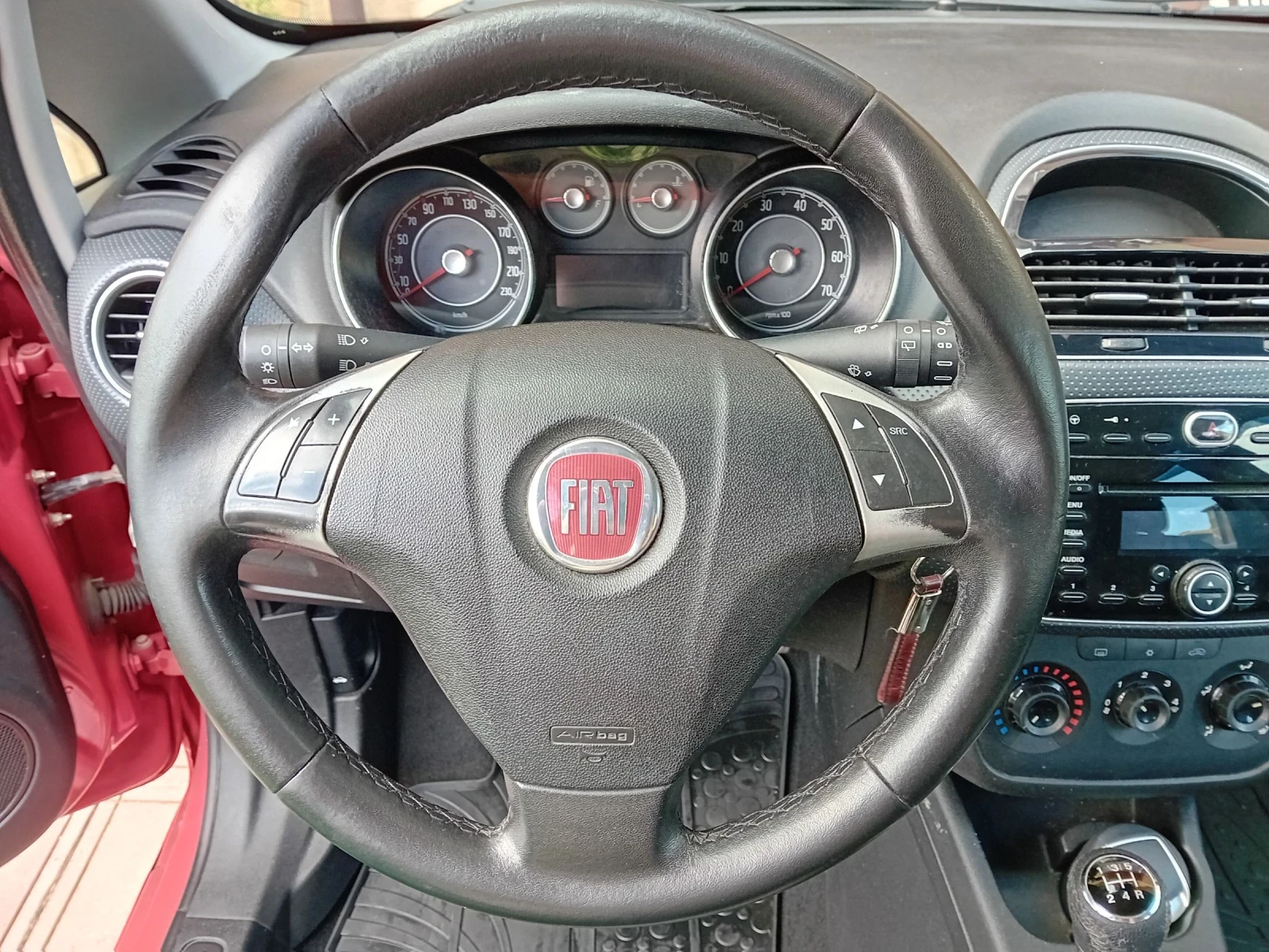 Fiat Punto 1.3 M-jet EVO, снимка 13 - Автомобили и джипове - 54751556