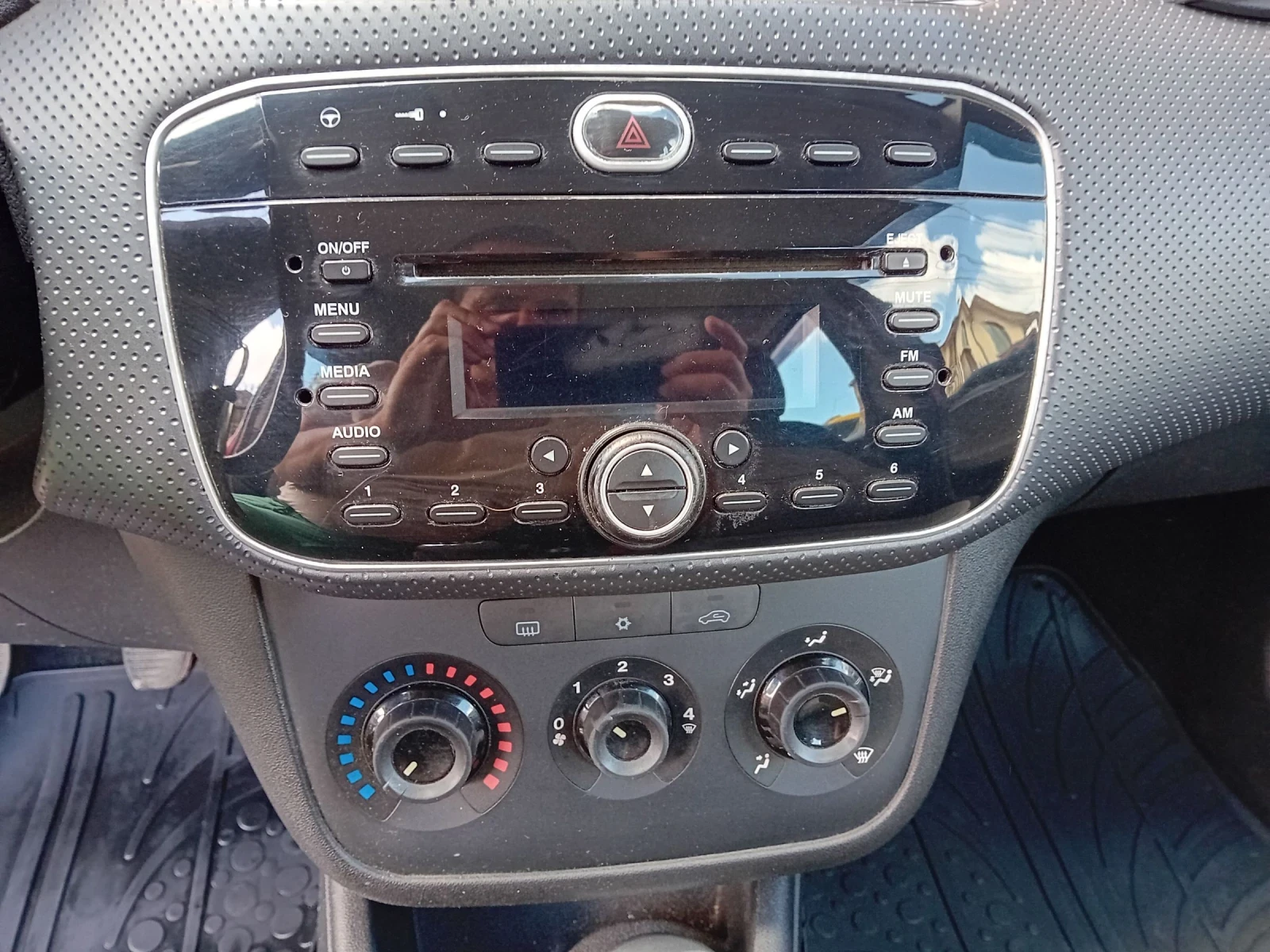 Fiat Punto 1.3 M-jet EVO, снимка 12 - Автомобили и джипове - 54751556
