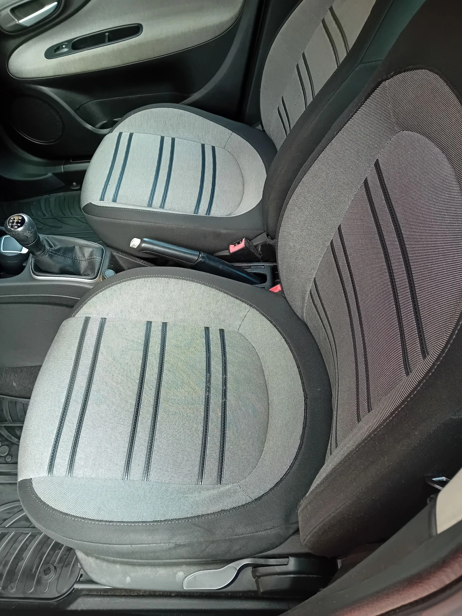 Fiat Punto 1.3 M-jet EVO, снимка 11 - Автомобили и джипове - 54751556