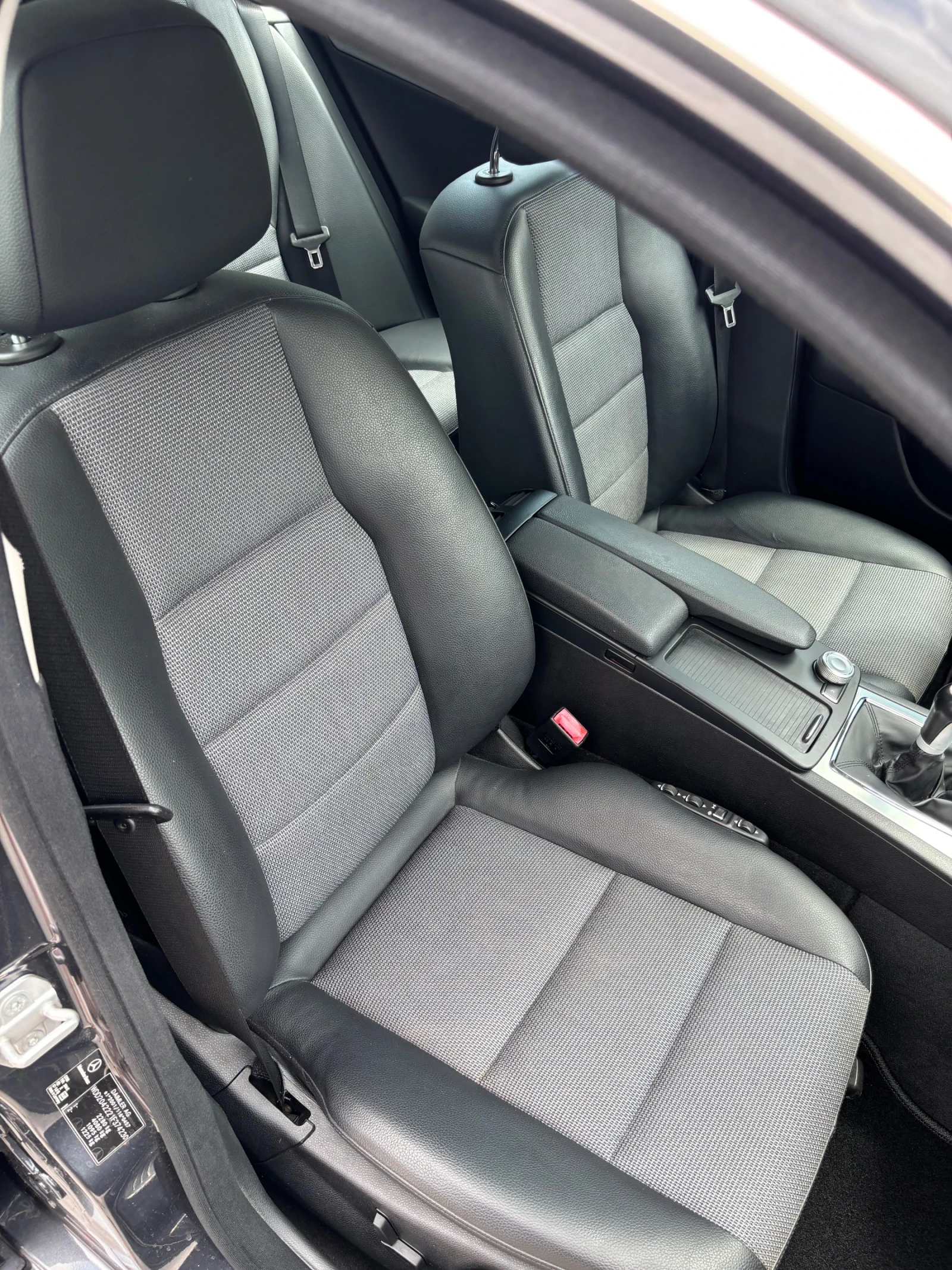 Mercedes-Benz C 350 CDI Avantgarde, Bixenon , снимка 10 - Автомобили и джипове - 54802942