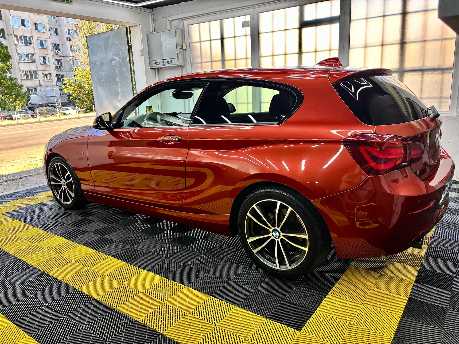 BMW 118 F21  2.0D Sport, снимка 5 - Автомобили и джипове - 55566072