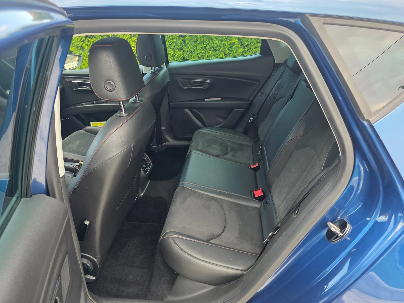 Seat Leon 2.0 TDI  FR , снимка 9 - Автомобили и джипове - 55588035