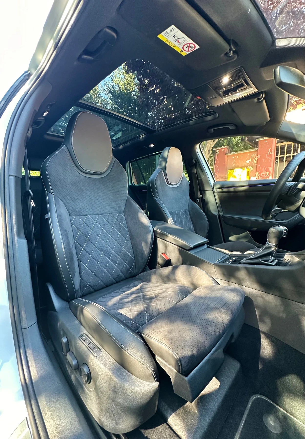 Skoda Superb 2.0TDI* 200кс* 4X4* SPORTLINE* Panorama* FACELIFT*, снимка 10 - Автомобили и джипове - 55983731