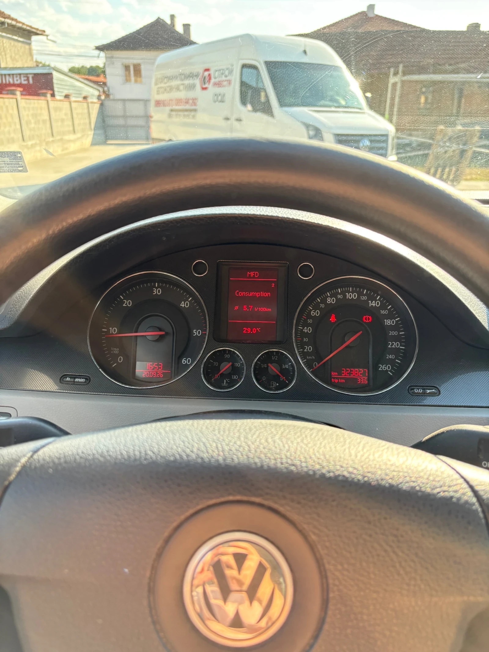 VW Passat 2.0 TDI, снимка 11 - Автомобили и джипове - 56217091