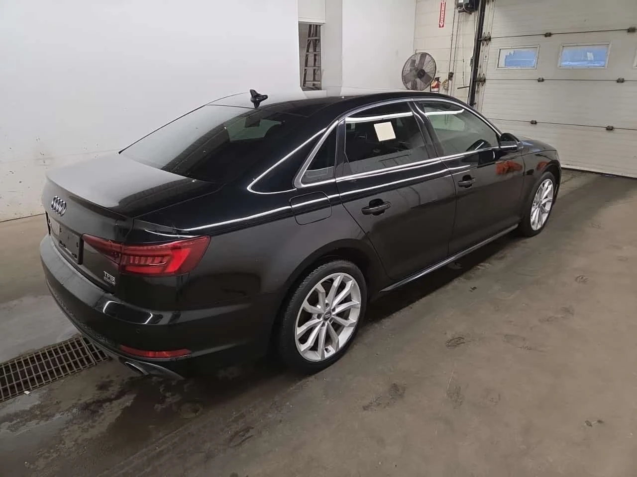 Audi A4 * PROGRESSIV * CARFAX * , снимка 3 - Автомобили и джипове - 56464432