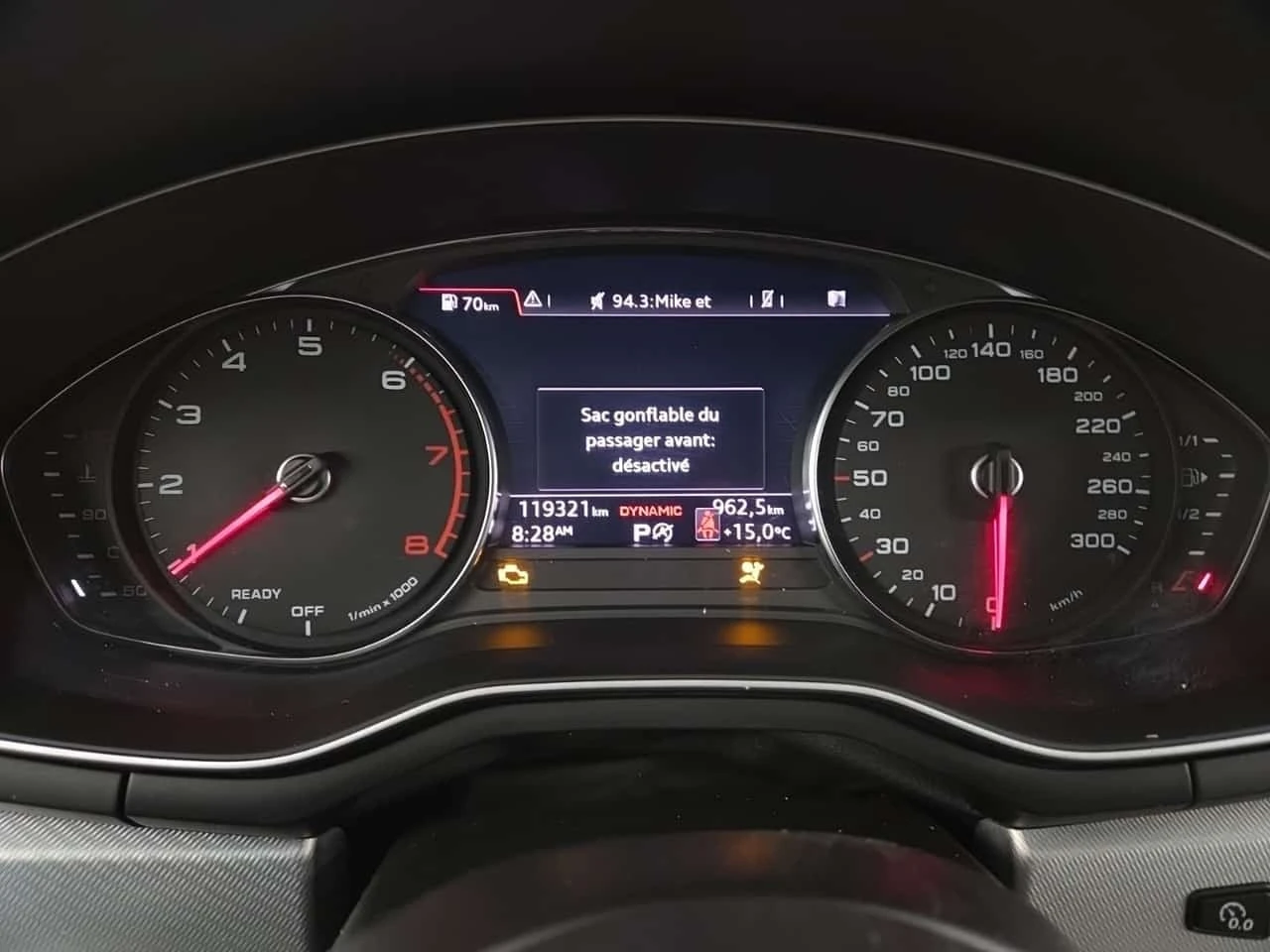 Audi A4 * PROGRESSIV * CARFAX * , снимка 9 - Автомобили и джипове - 56464432