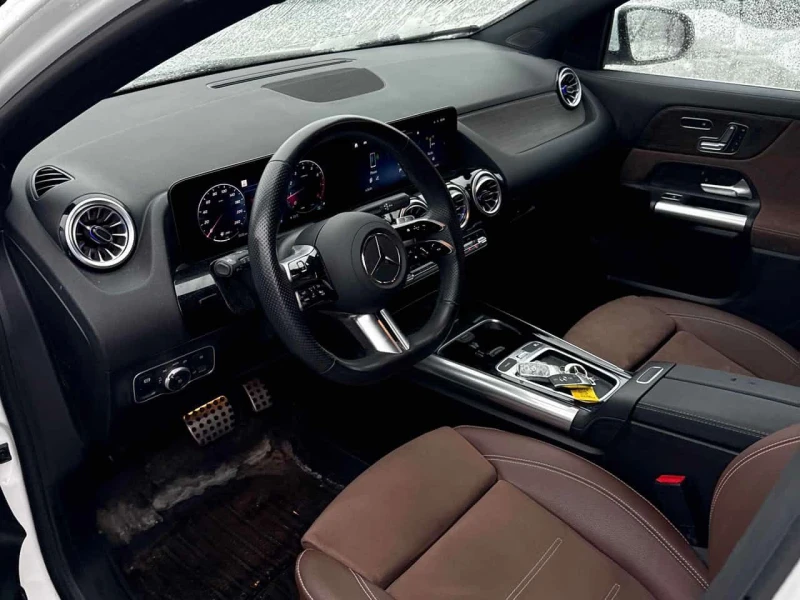 Mercedes-Benz GLA 250 * 360 КАМЕРИ* ПАНОРАМА* ДИСТРОНИК, снимка 7 - Автомобили и джипове - 53566678