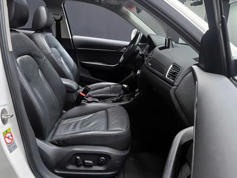 Audi Q3 2.0 TDI Quattro, снимка 10 - Автомобили и джипове - 55128633