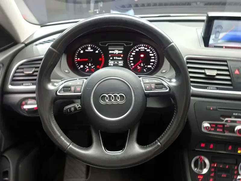 Audi Q3 2.0 TDI Quattro, снимка 14 - Автомобили и джипове - 55128633