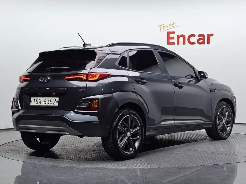Hyundai Kona 1.6 TURBO 2WD PREMIUM, снимка 2 - Автомобили и джипове - 55299316