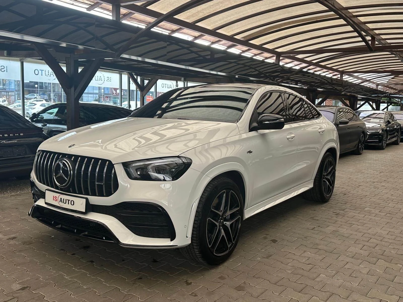 Mercedes-Benz GLE 53 4MATIC AMG/Burmester/Ambient/Панорама/Камера 360/4Matic + - изображение 2