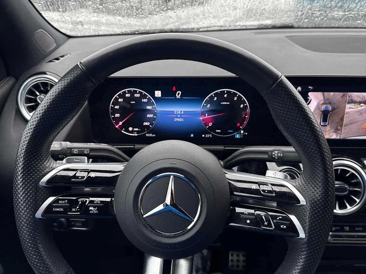 Mercedes-Benz GLA 250 * 360 КАМЕРИ* ПАНОРАМА* ДИСТРОНИК - изображение 8