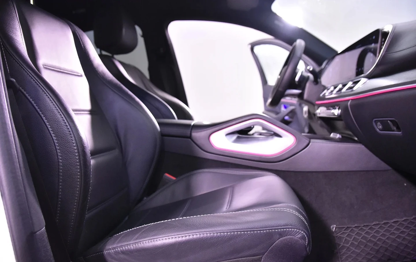 Mercedes-Benz GLE Coupe 350d 4MATIC AMG-Line, снимка 8 - Автомобили и джипове - 54024424