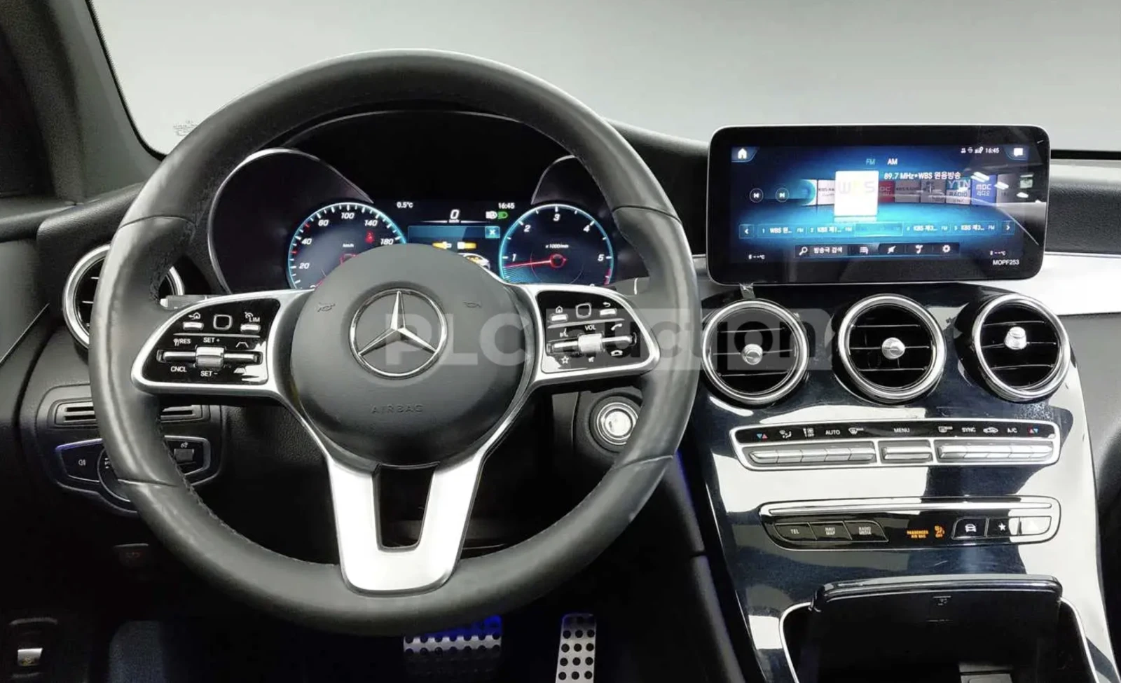 Mercedes-Benz GLC 220 Amg line/360 КАМЕРИ/ 4 MATIC/, снимка 6 - Автомобили и джипове - 54123549