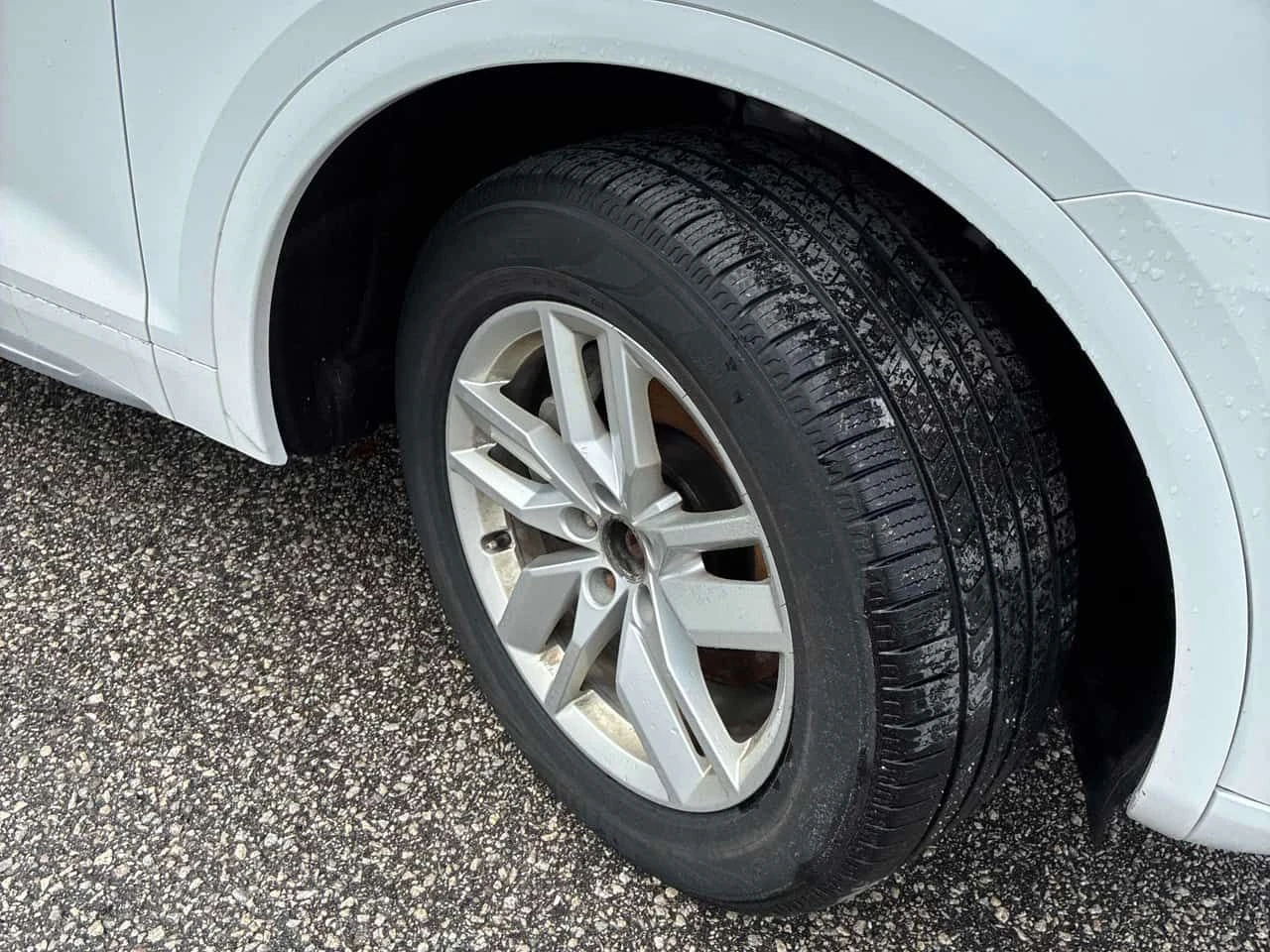 Audi Q5 * KOMFORT * CARFAX * ПОДГРЕВИ * KEYLESS, снимка 7 - Автомобили и джипове - 54162013