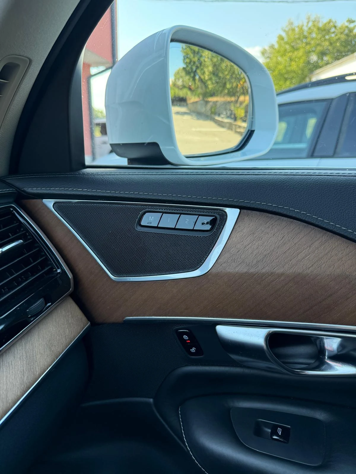 Volvo Xc90, снимка 4 - Автомобили и джипове - 54868872