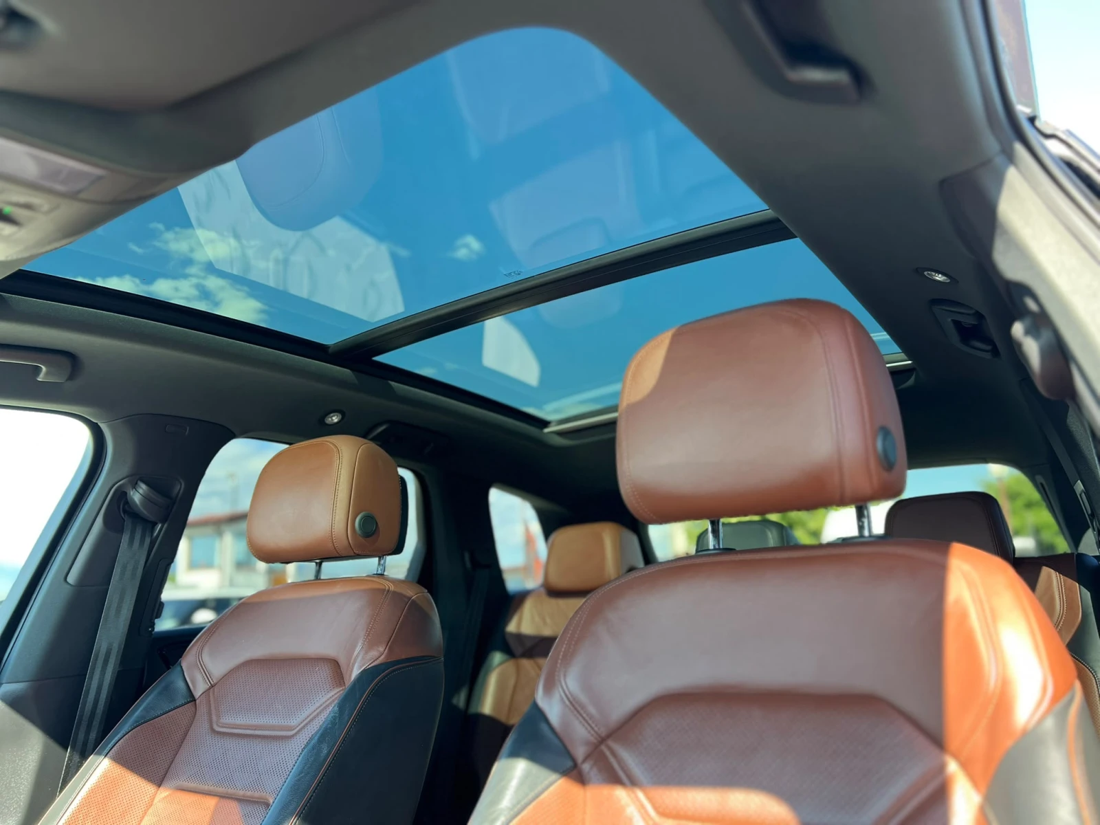 VW Touareg / 3.0TDI / 231HP / ПАНОРАМА / ADVANCED / FULL /, снимка 16 - Автомобили и джипове - 55258281