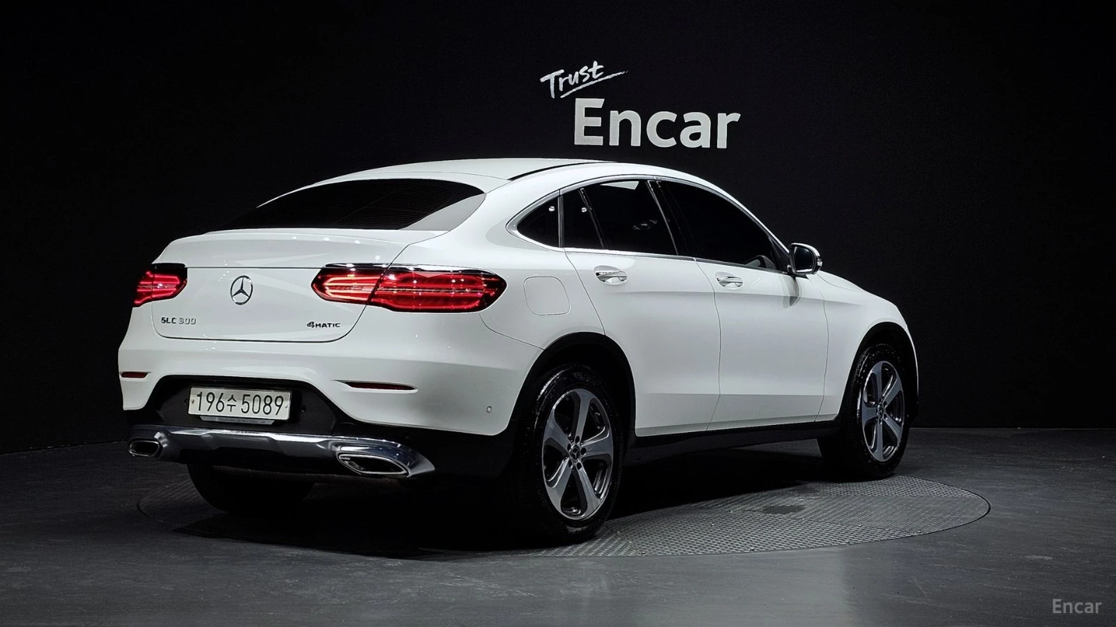 Mercedes-Benz GLC 300 COUPE* 360* DISTRO* PANO, снимка 2 - Автомобили и джипове - 55641058