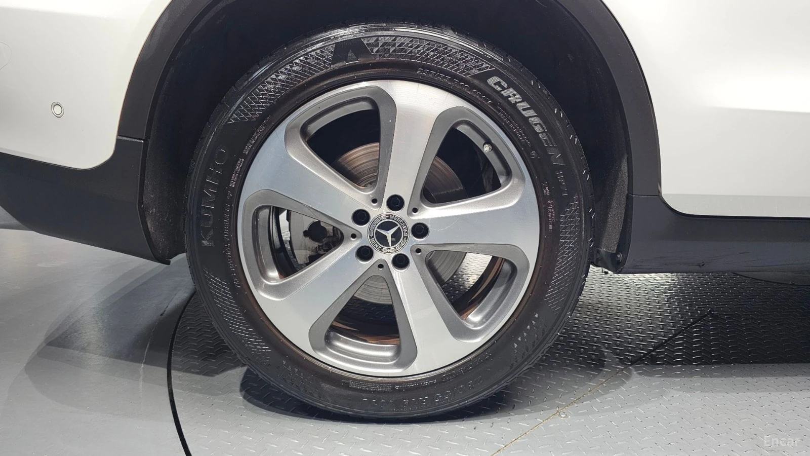 Mercedes-Benz GLC 300 COUPE* 360* DISTRO* PANO, снимка 17 - Автомобили и джипове - 55641058