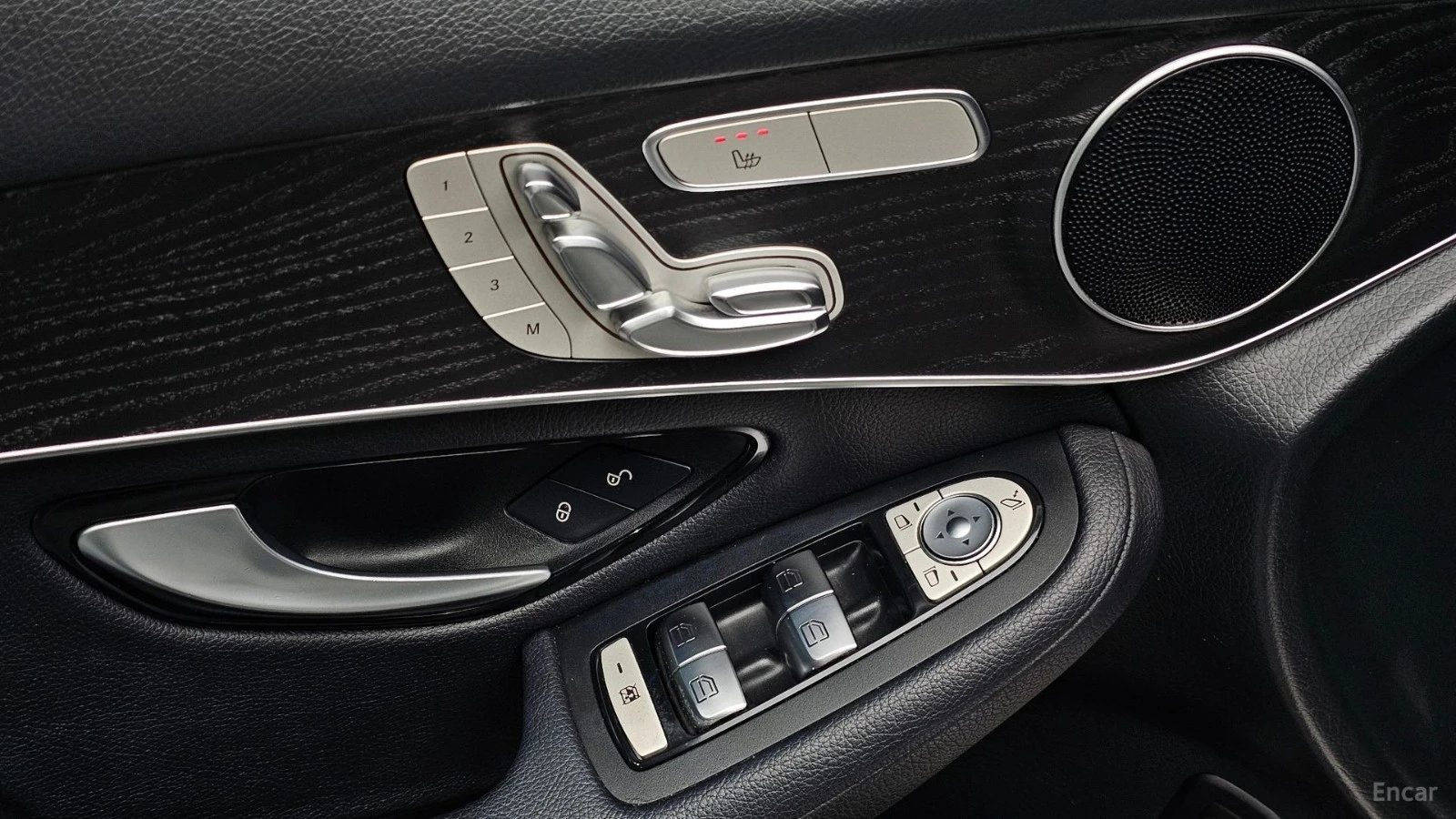 Mercedes-Benz GLC 300 COUPE* 360* DISTRO* PANO, снимка 12 - Автомобили и джипове - 55641058
