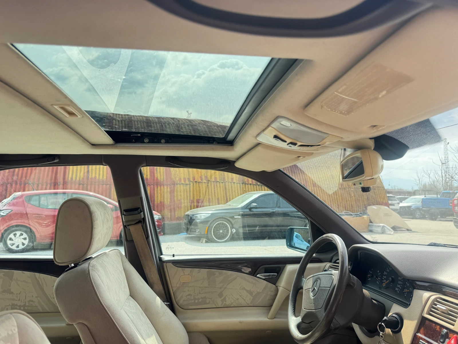 Mercedes-Benz E 320, снимка 4 - Автомобили и джипове - 55974348
