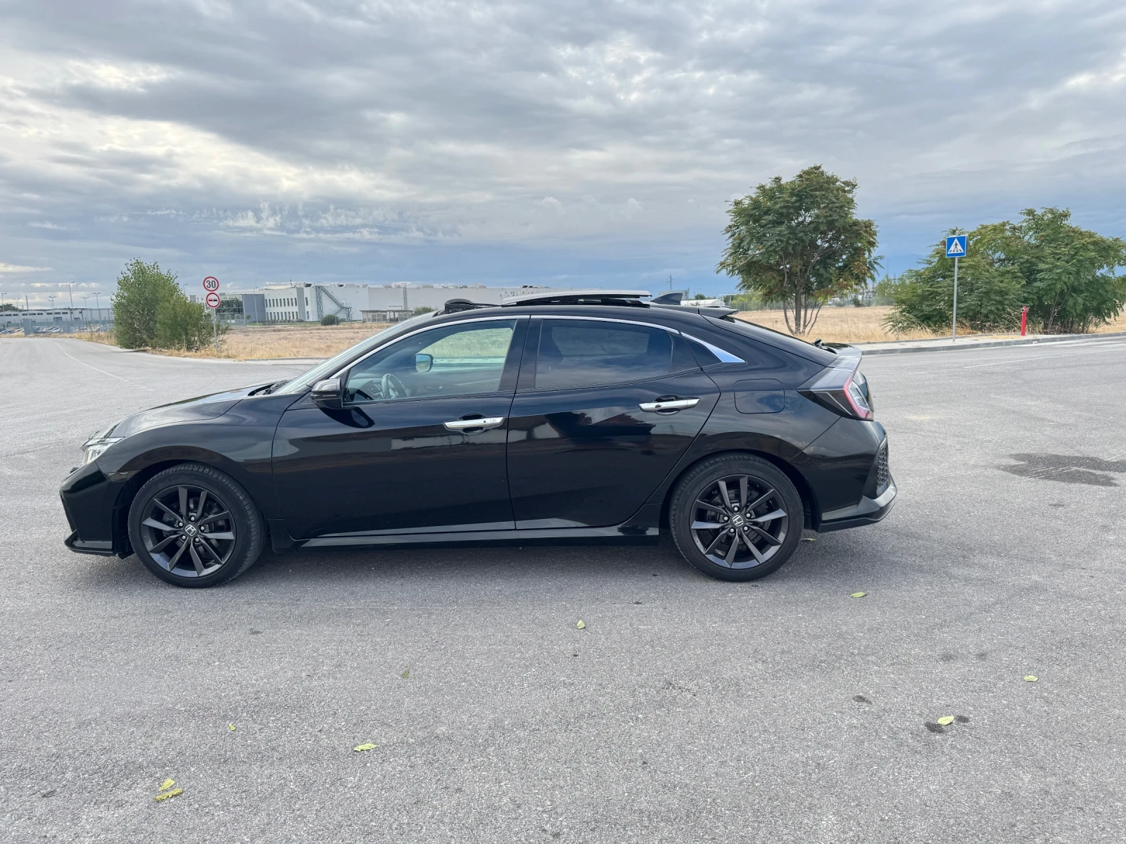 Honda Civic 1.5 vtec prestige , снимка 4 - Автомобили и джипове - 55974348
