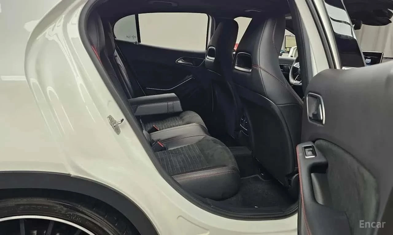 Mercedes-Benz GLA 45 AMG, снимка 11 - Автомобили и джипове - 56685649