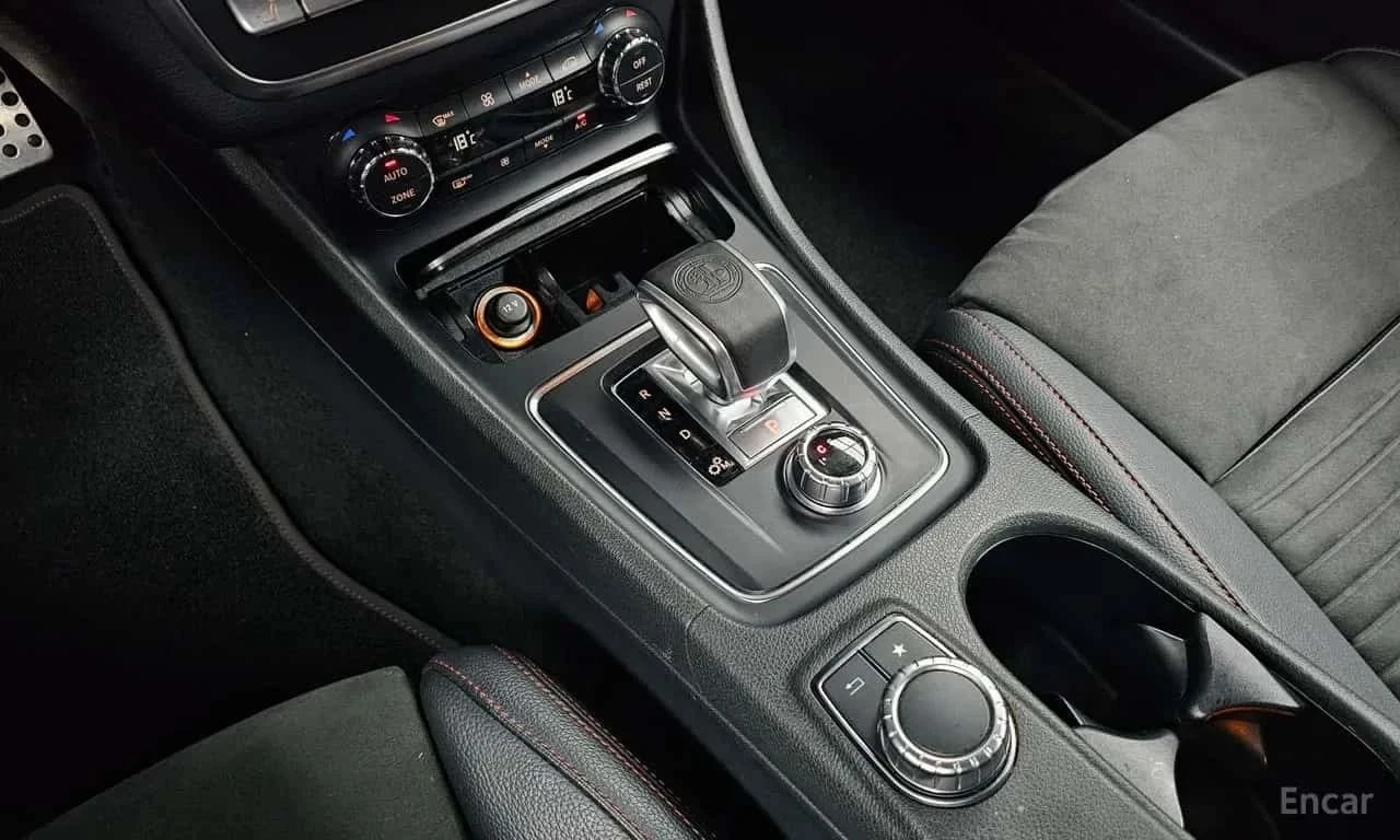 Mercedes-Benz GLA 45 AMG, снимка 9 - Автомобили и джипове - 56685649