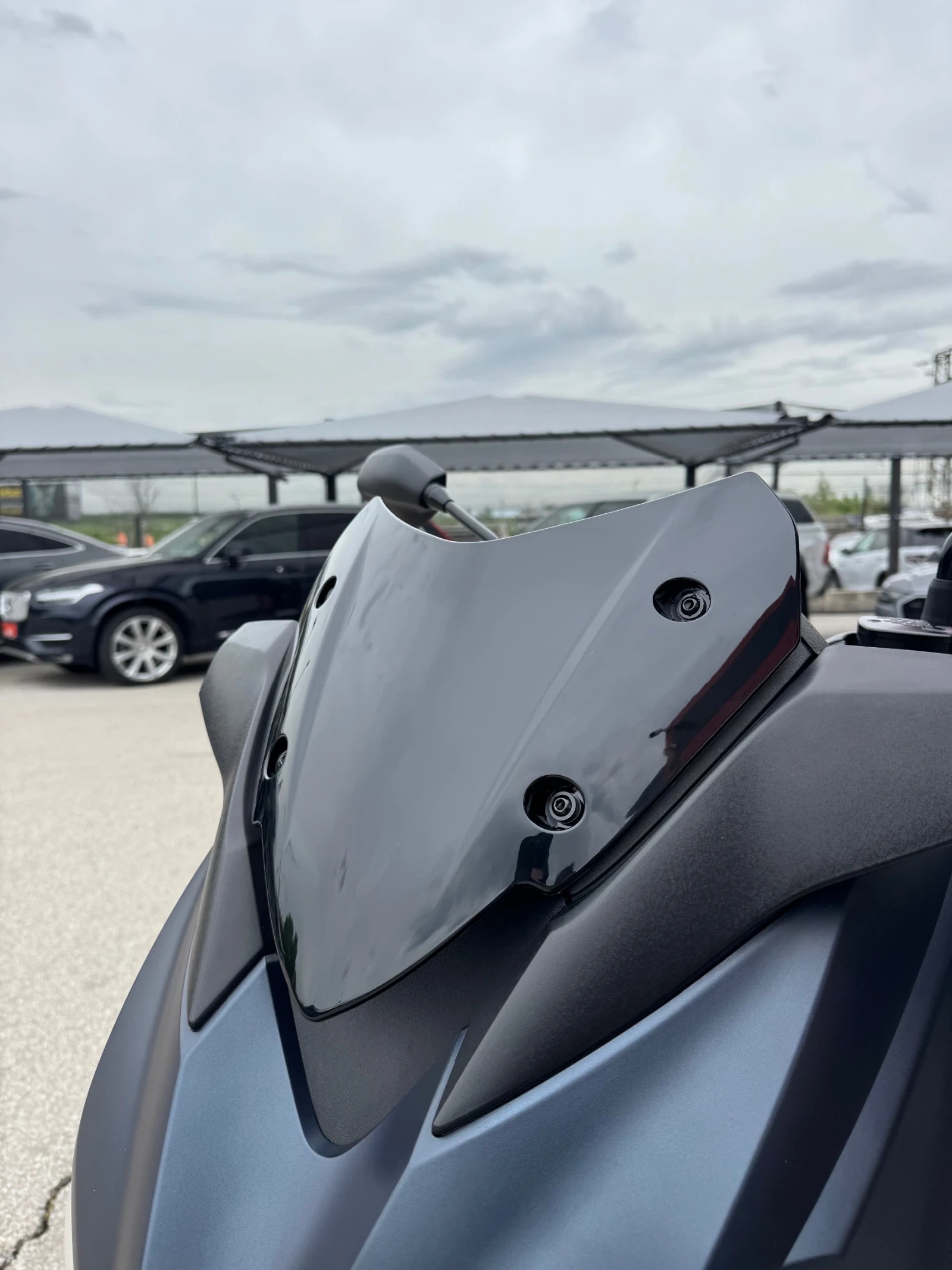 Yamaha X-max 300-ABS-TCS-LED-KEYLESS-2023г.-КАТО НОВ, снимка 12 - Мотоциклети и мототехника - 54478252