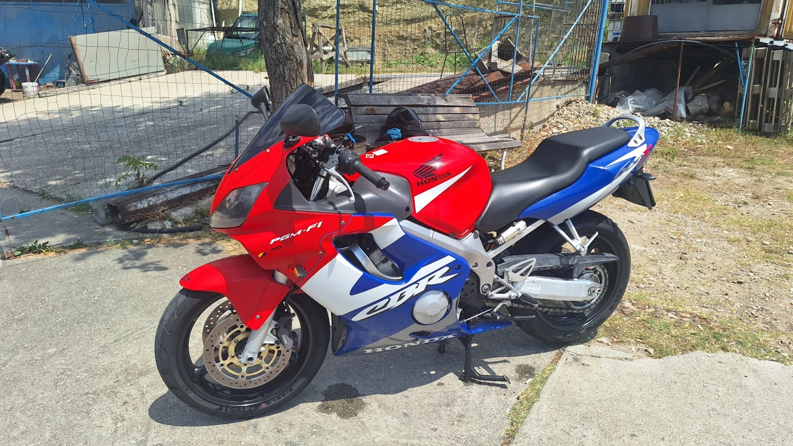 Honda Cbr F4i, снимка 3 - Мотоциклети и мототехника - 55179018