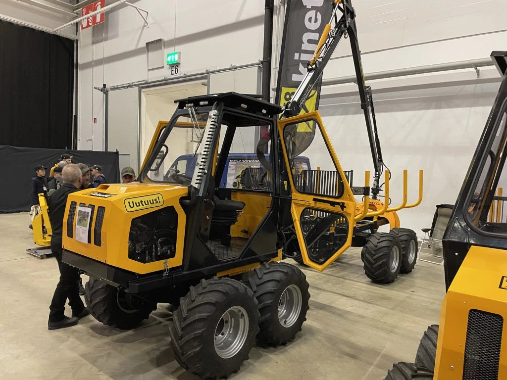 Специализирани машини Машини за дърводобив Мини Форвардер KINETIC, снимка 11 - Селскостопанска техника - 54181332