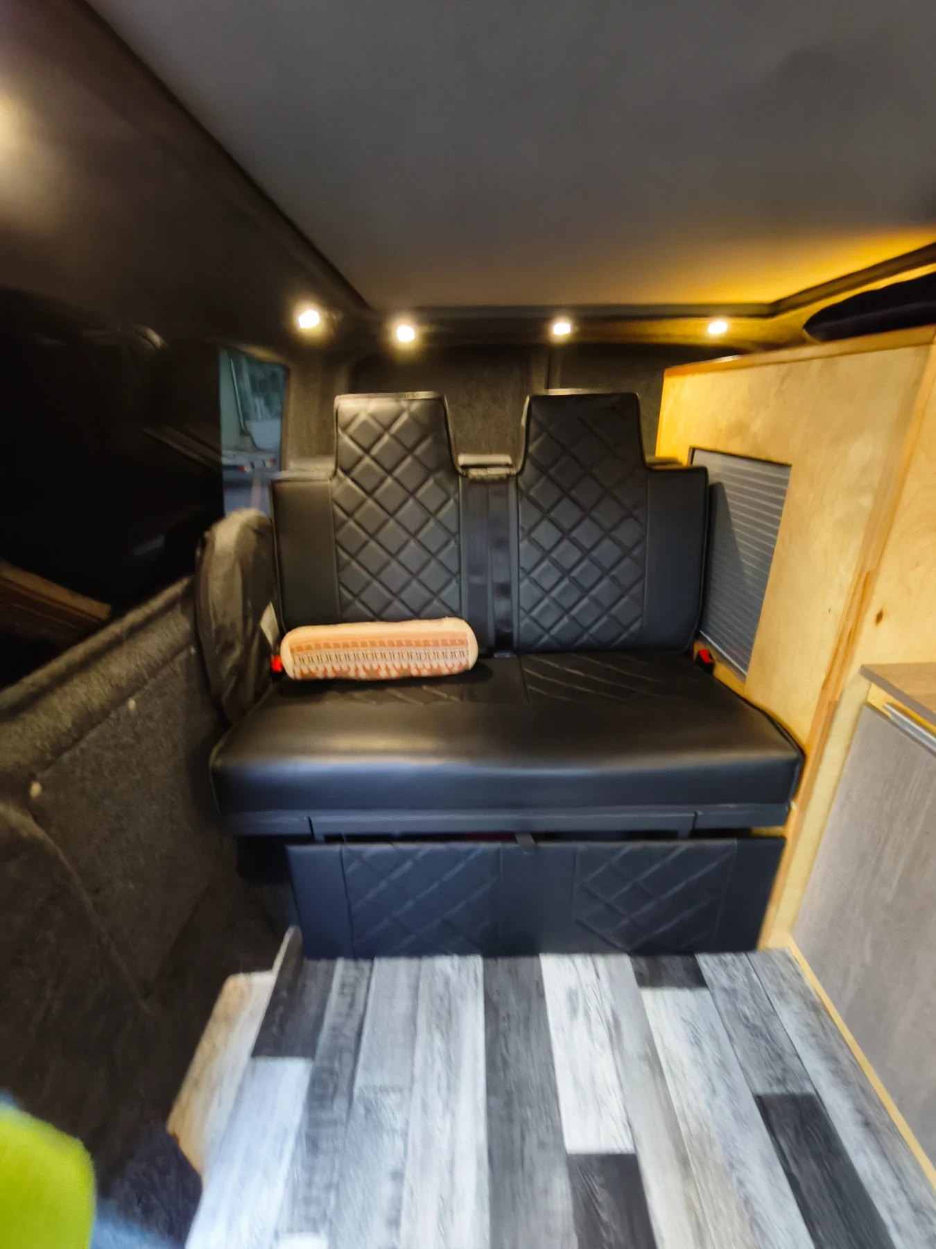 Кемпер VW Transporter t6, снимка 8 - Каравани и кемпери - 56171724