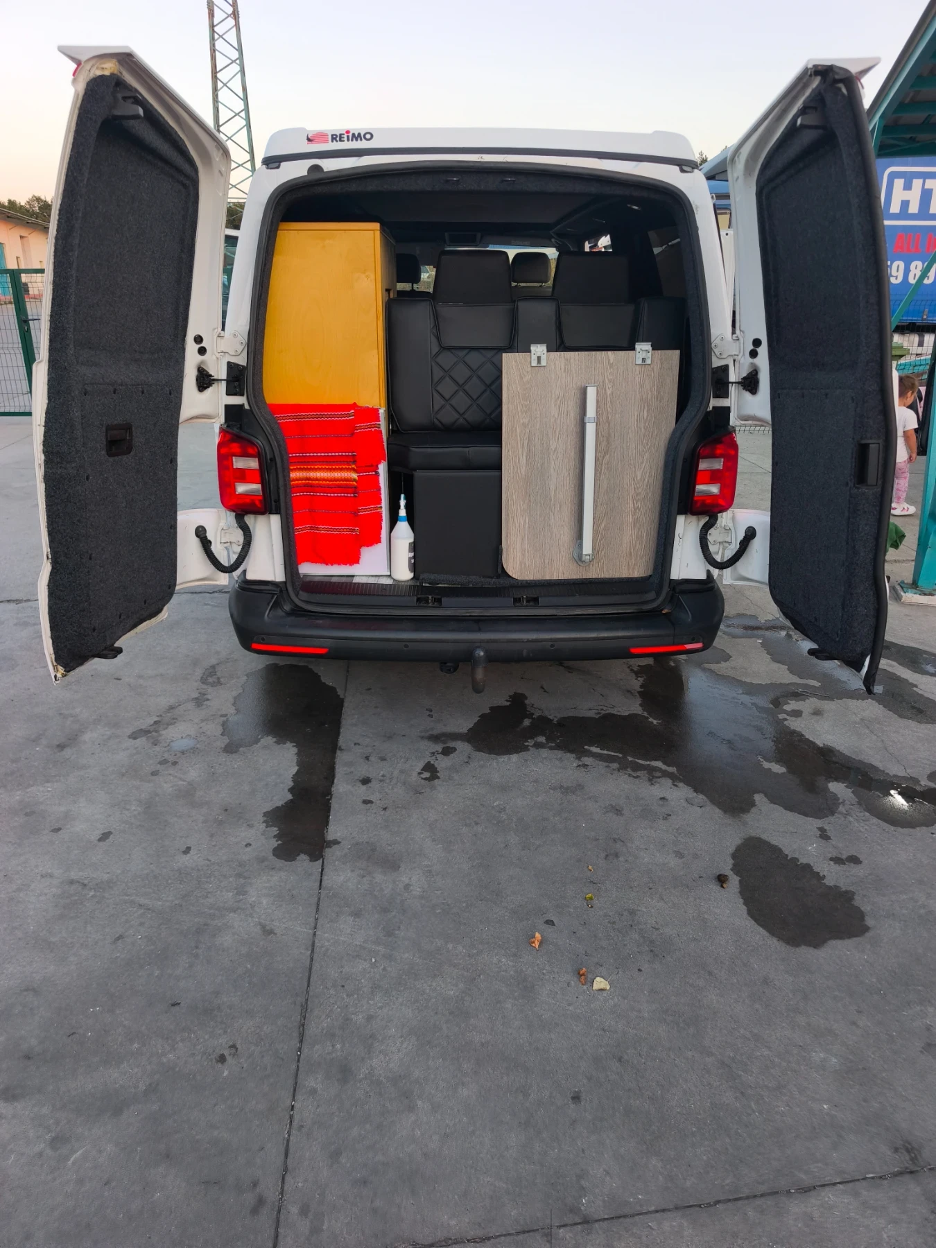 Кемпер VW Transporter t6, снимка 12 - Каравани и кемпери - 56171724