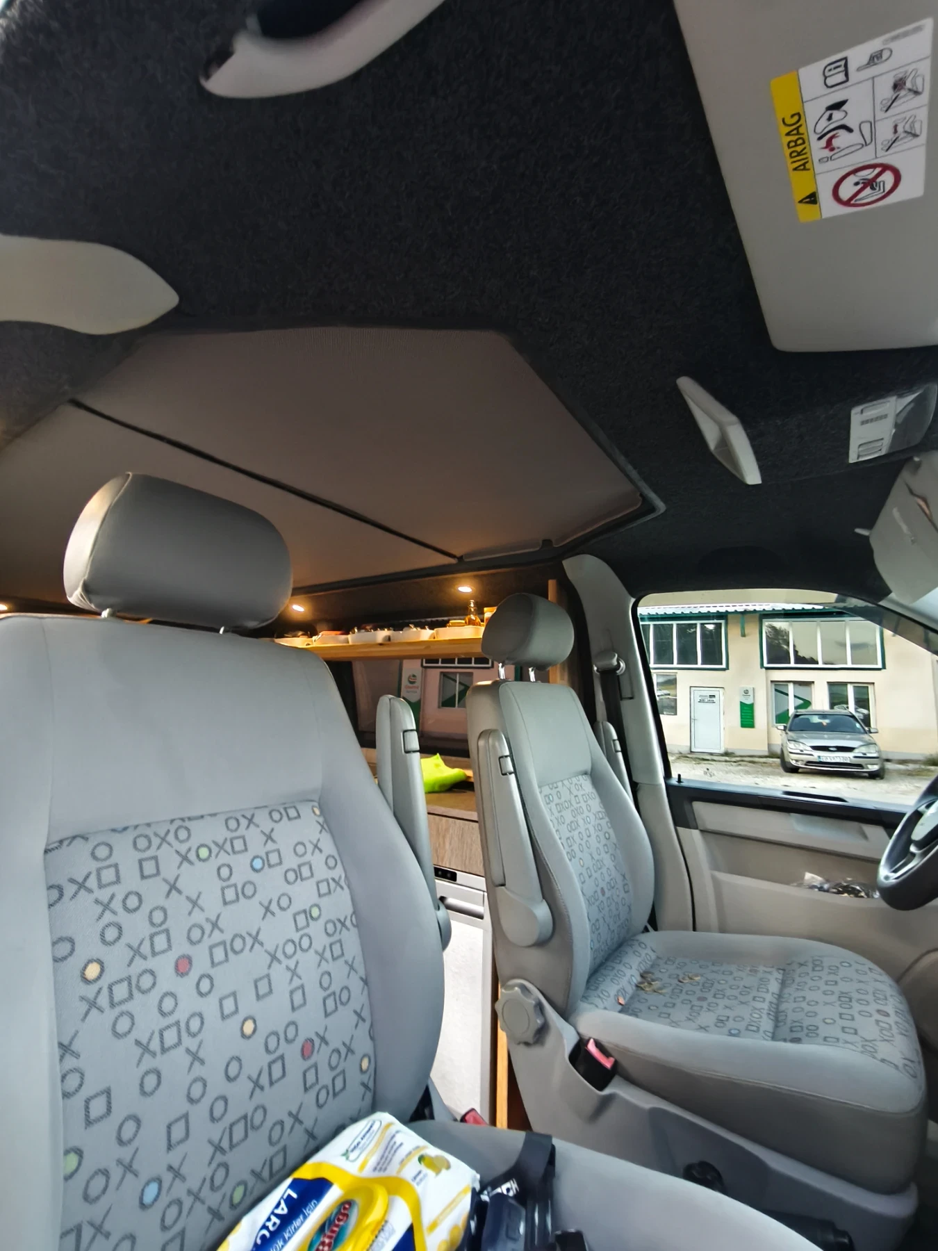 Кемпер VW Transporter t6, снимка 9 - Каравани и кемпери - 56171724