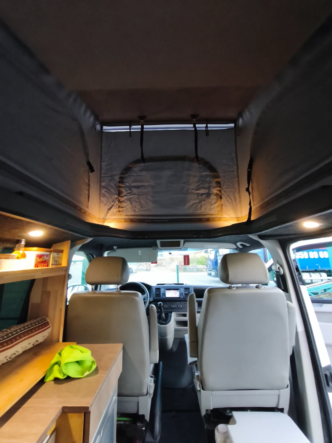 Кемпер VW Transporter t6, снимка 5 - Каравани и кемпери - 56171724