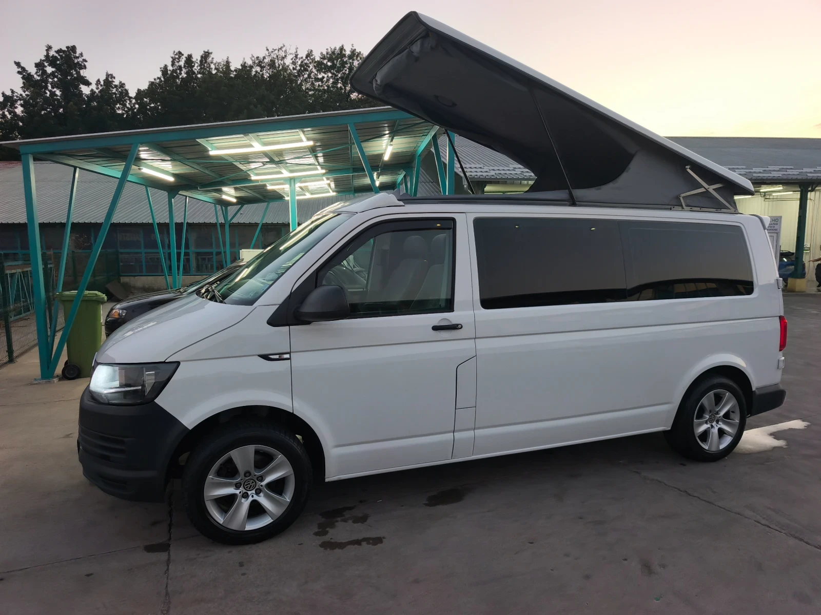 Кемпер VW Transporter t6, снимка 4 - Каравани и кемпери - 56171724