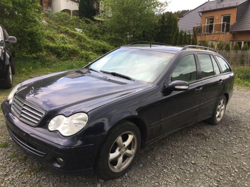 Двигател за Mercedes-Benz C 200, снимка 2 - Части - 21543610