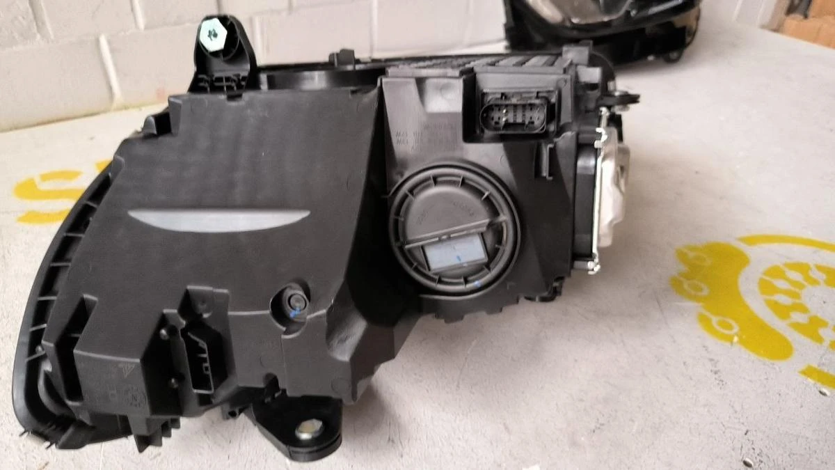 Комплект фарове Mercedes C-Class W206 LED