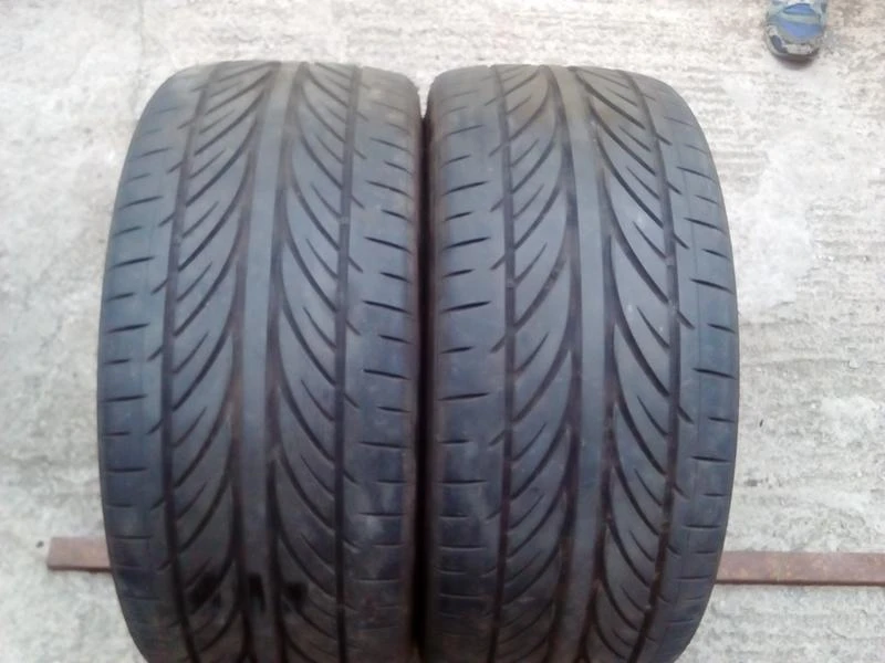 Гуми Летни 235/35R19, снимка 7 - Гуми и джанти - 18699904