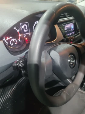 Skoda Fabia Комби  - 15700 лв. / 8027.28 € - 57085804 9