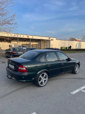 Opel Vectra - 1100 € / 2151.41 лв. - 60959018 7