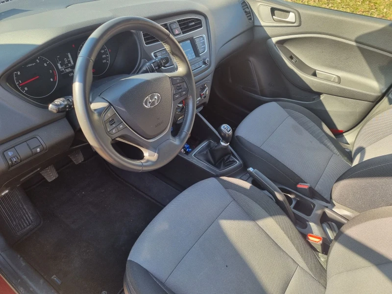 Hyundai I20, снимка 14 - Автомобили и джипове - 48965440