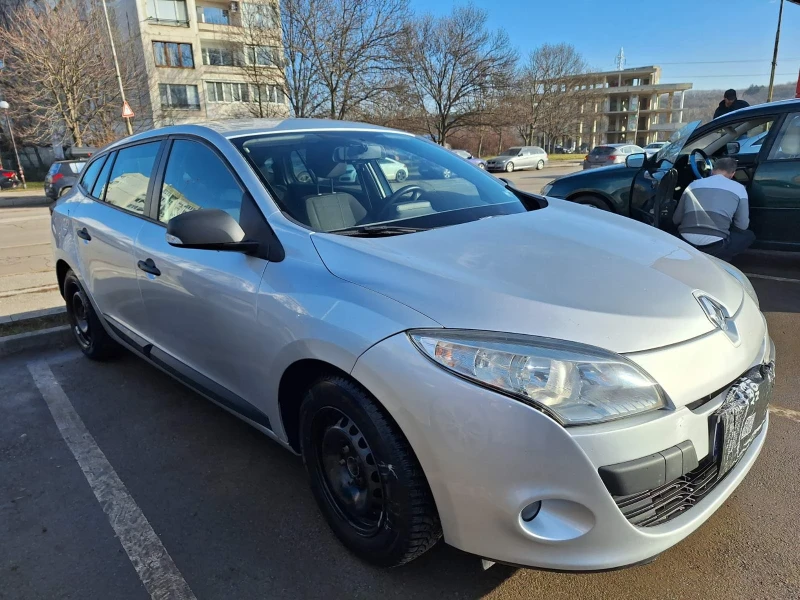 Renault Megane, снимка 8 - Автомобили и джипове - 49042162